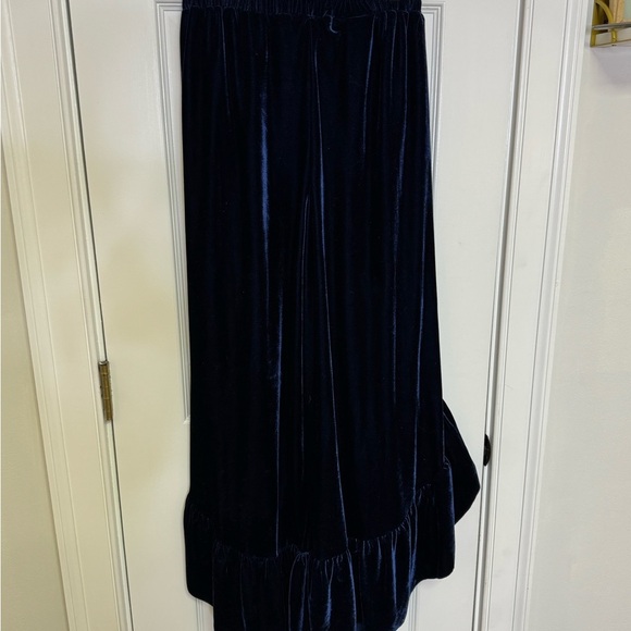 Elegant Navy Wide-Leg Pants - Picture 9 of 9